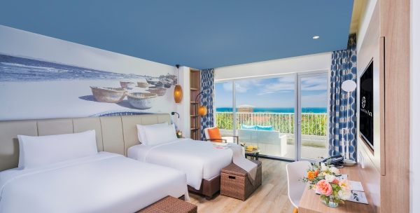 Deluxe Ocean View (King/Twin)