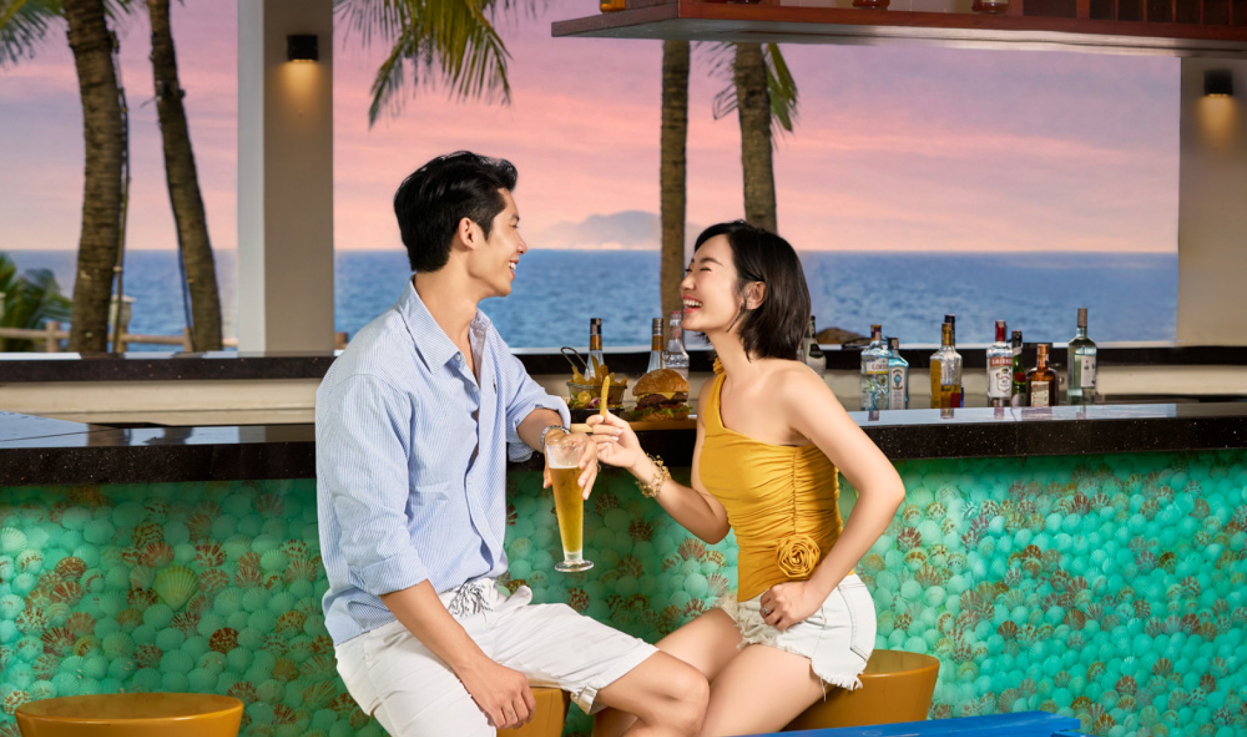 Sea Breeze Pool Bar