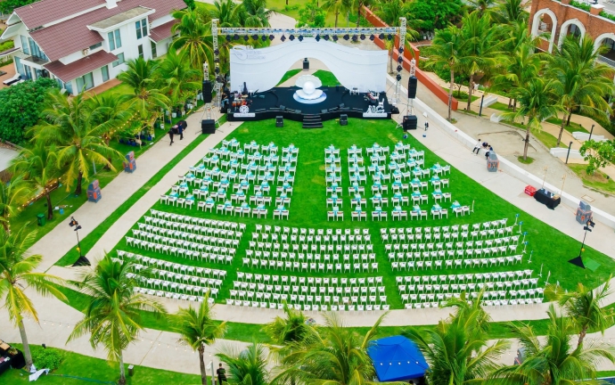 Harmony lawn
